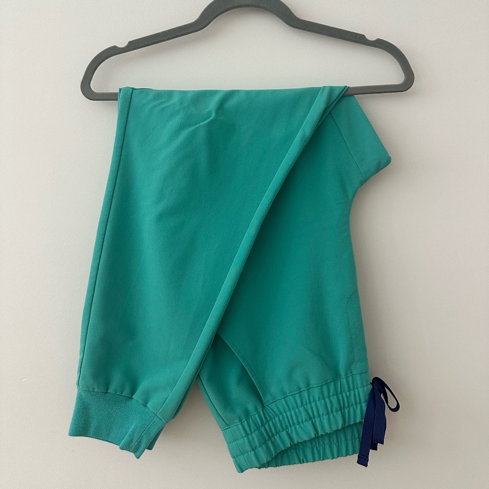 Surgical Green Zamora High Waisted - Petite Jogger Scrub Pants